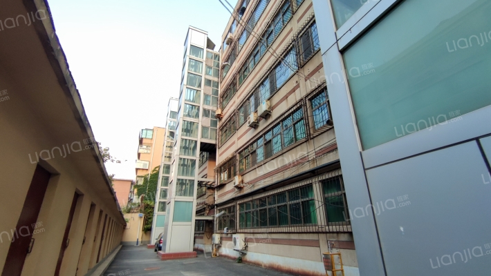 英雄山路60号外景图