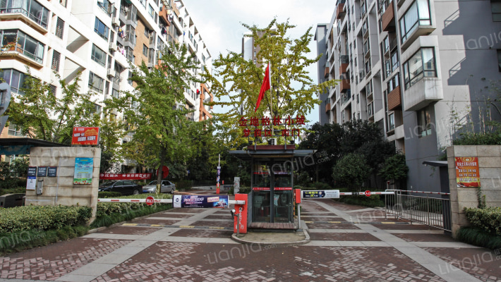 金地格林小城梦茵区外景图