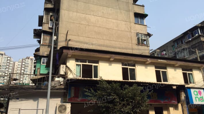 解放西路外景图