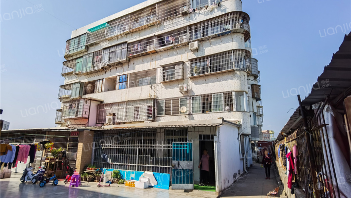 万佳公寓外景图