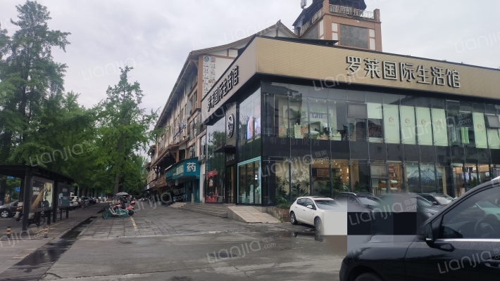 幸福生活广场外景图