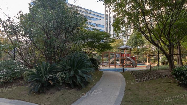 金鹰国际公馆外景图