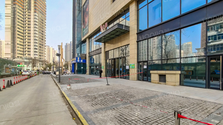 华东万和城外景图