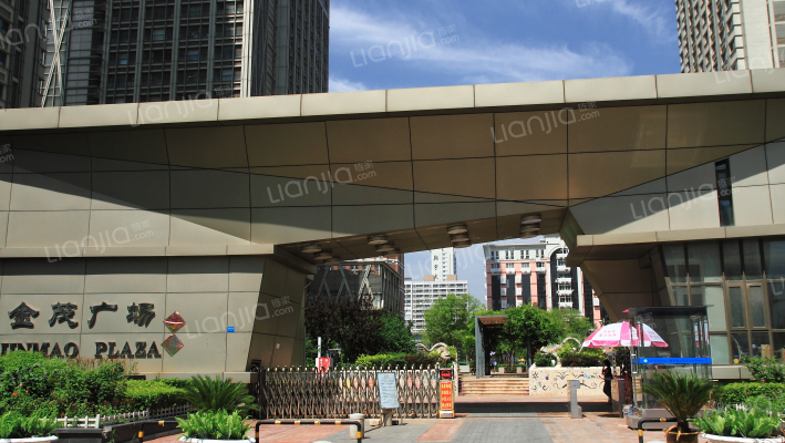 金茂广场外景图