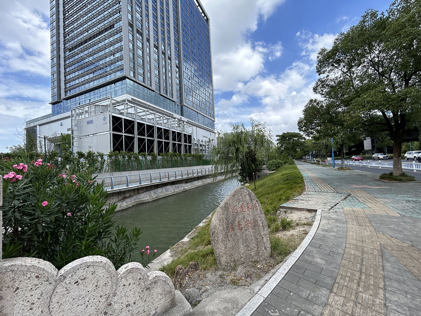 傲旋城小区实景 2