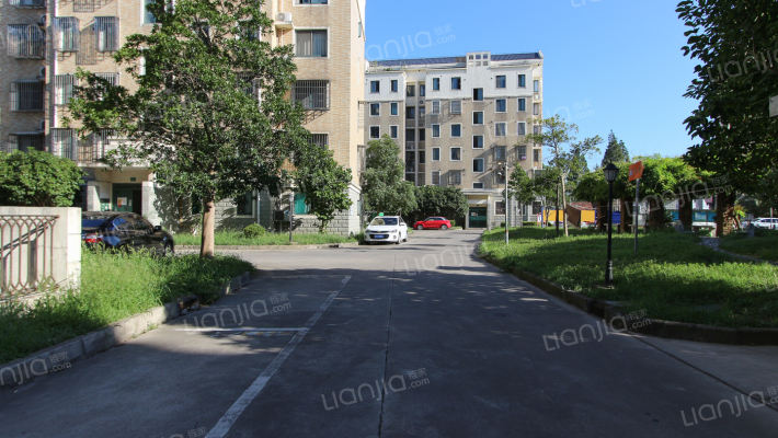 龙馨华庭外景图