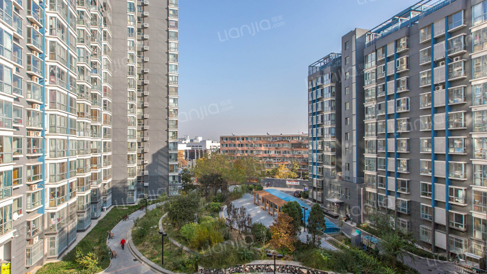 蓝山国际公寓外景图