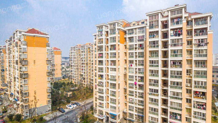 爱博五村外景图