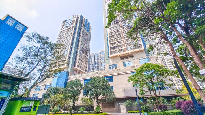 湖边御景外景图
