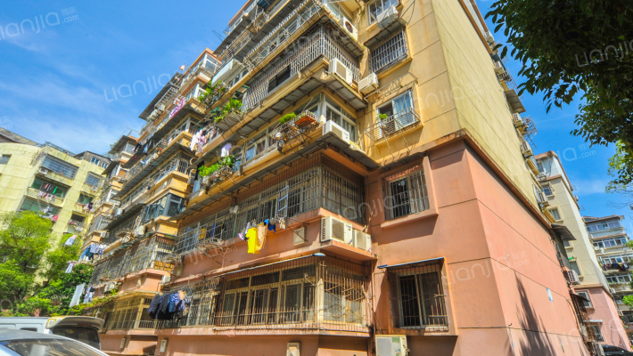 地税局宿舍外景图