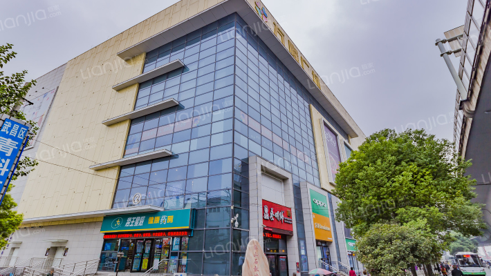 万隆广场外景图