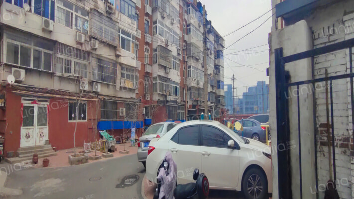 富民路94号院外景图