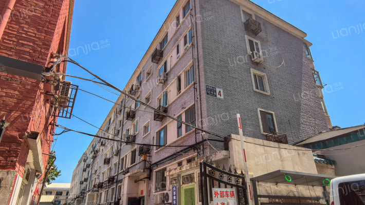 东四西大街50号院外景图