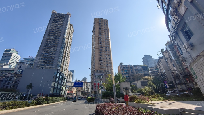 龙泉大厦外景图