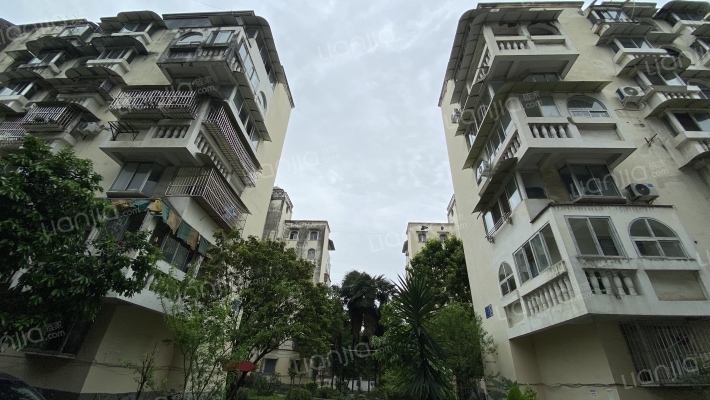 凡尔赛宫外景图