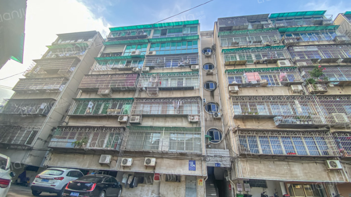 建安宿舍外景图