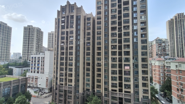 长投珑庭外景图