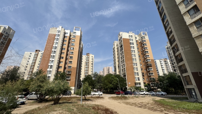 秋丽家园外景图