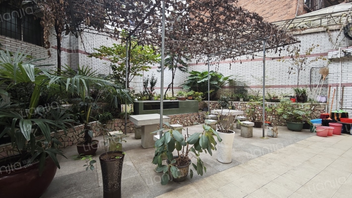 兴隆街72号外景图