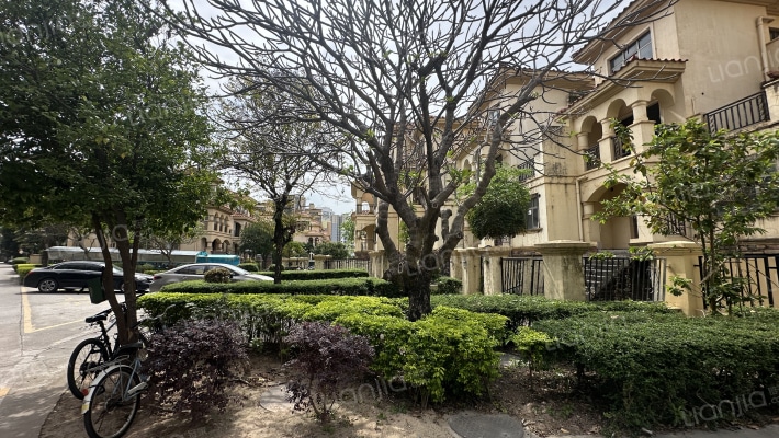 格林童话世界一期外景图