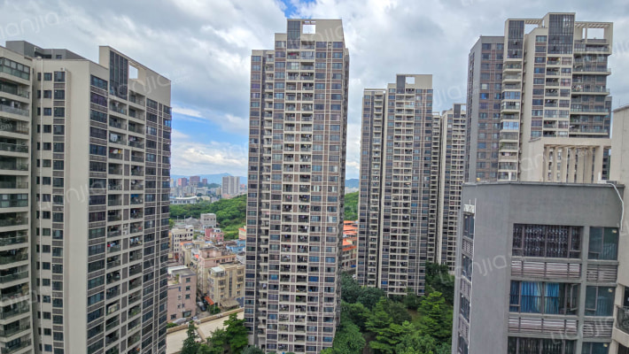 保利百合花园外景图