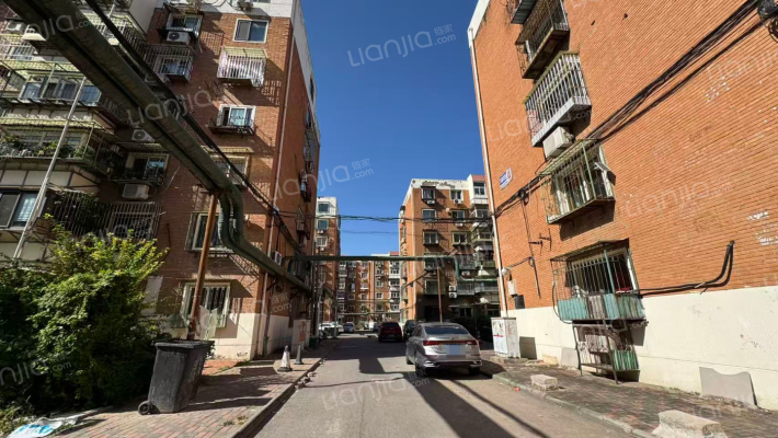 万隆花园小区外景图