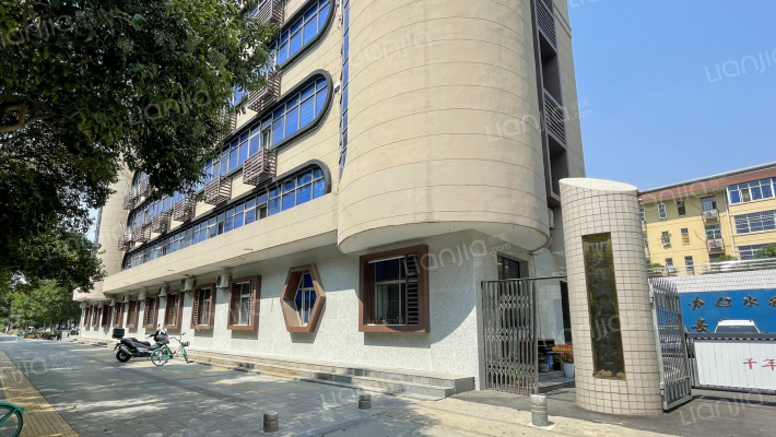 长安区水务局家属院外景图