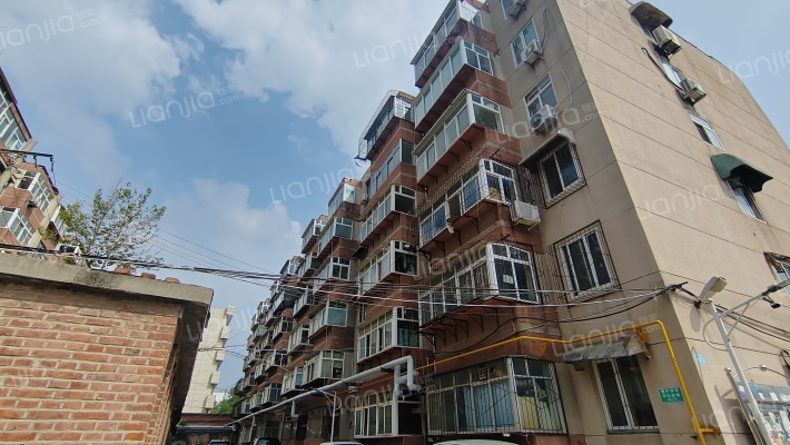 炼油厂宿舍外景图