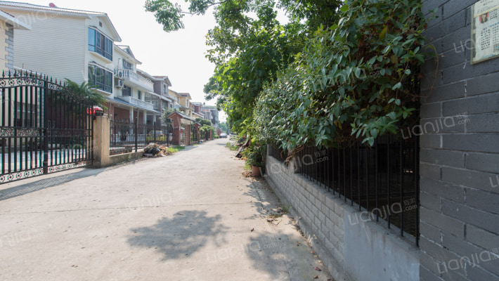 江宏别墅外景图