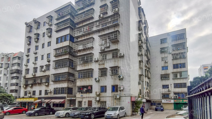 宏大花园外景图