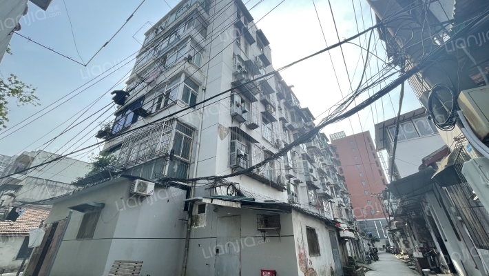 扎珠前街35-37号外景图