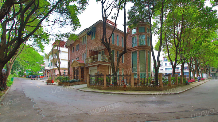 静园山庄外景图