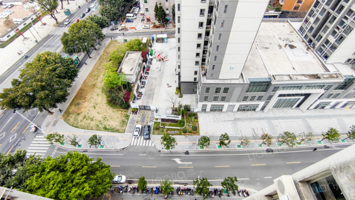 南国大厦外景图