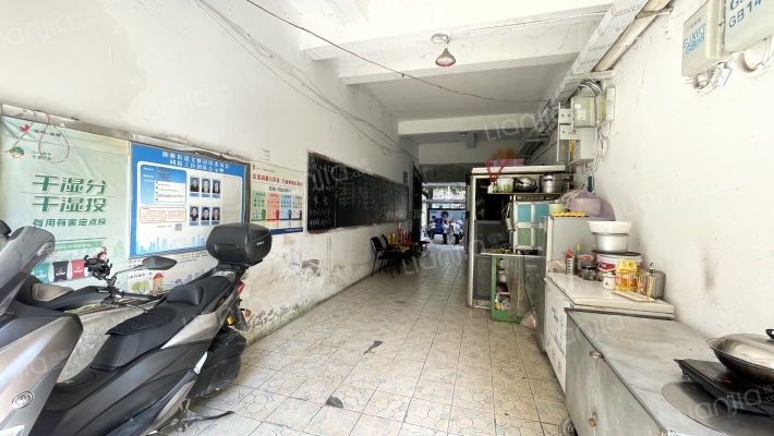 花溪大道北段212号外景图