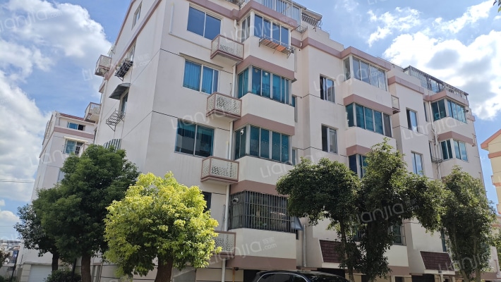 万盛花园外景图