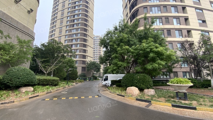 东方龙域外景图