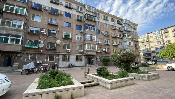 邮政家属楼外景图