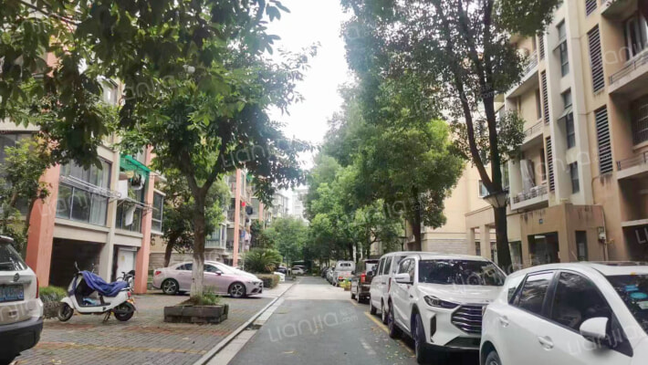 恒晟左邻右里外景图