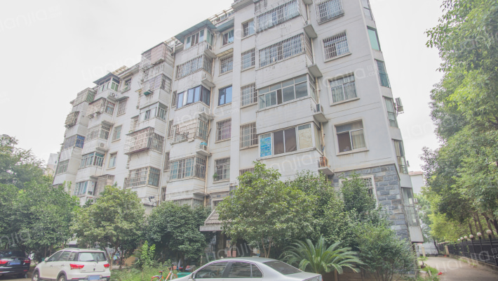 南坊机小区外景图