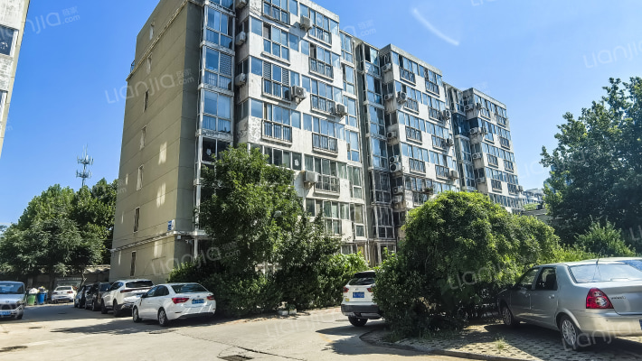 秀水苑小区外景图