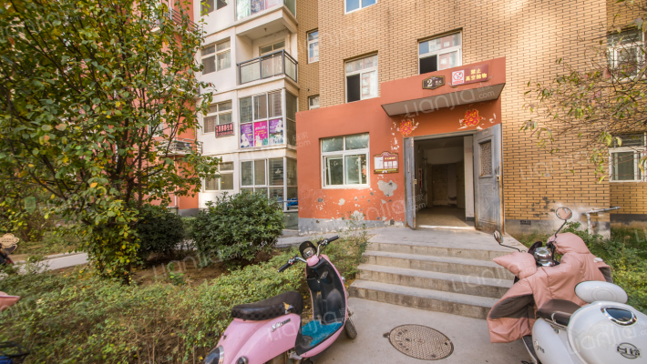 东岸曦城外景图