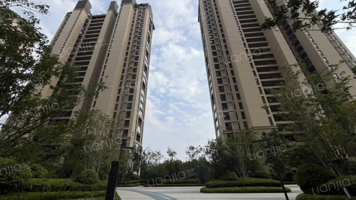 龙湖上合壹号外景图