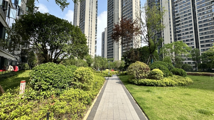 万境潇湘外景图