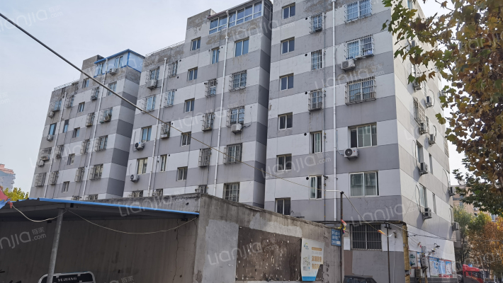 新检察院宿舍外景图