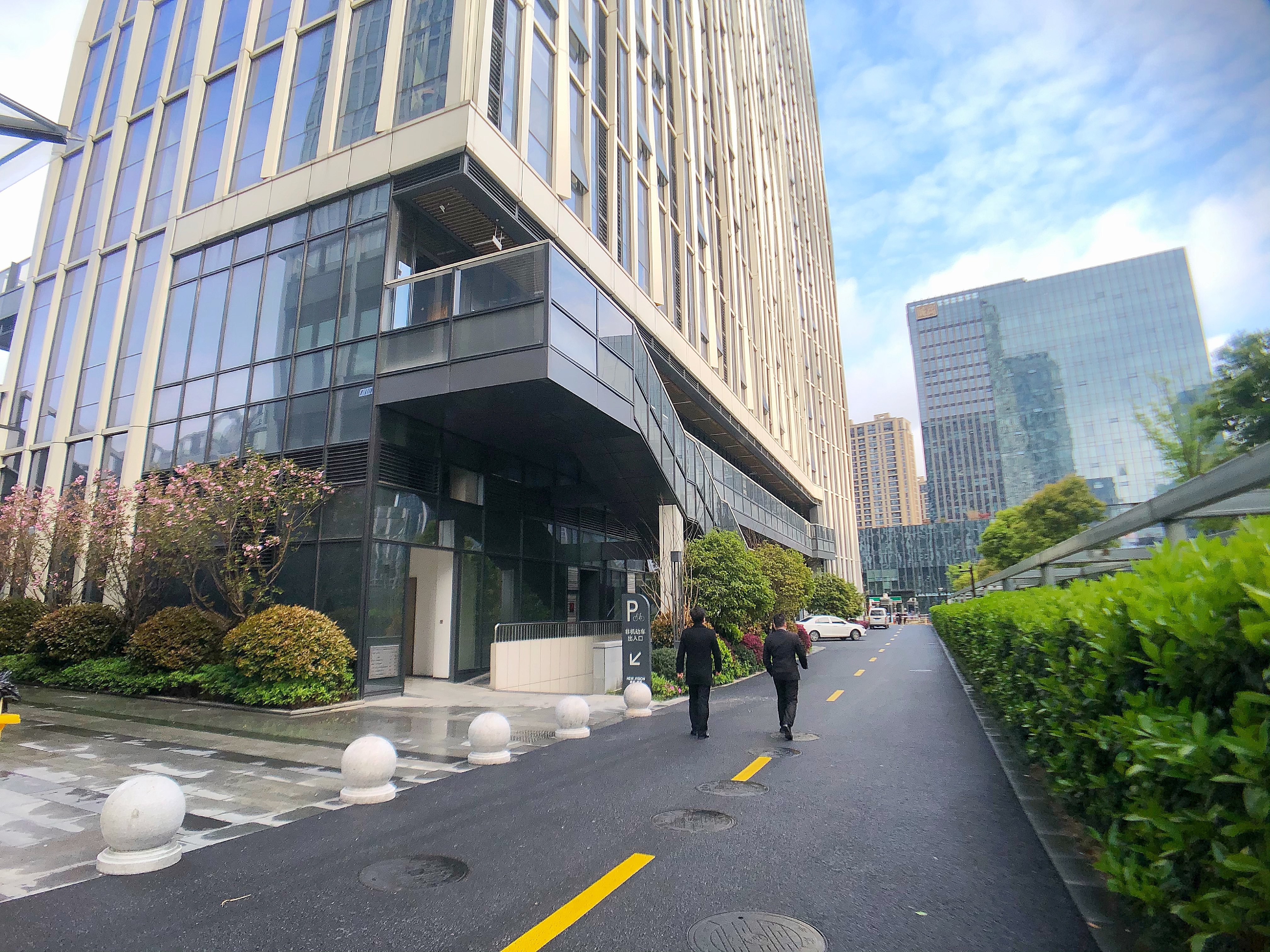 The New Edge compound photo 7