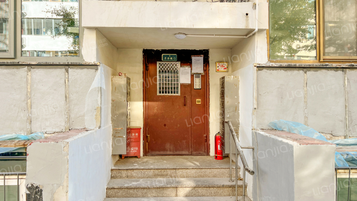 龙爪槐胡同9号院外景图