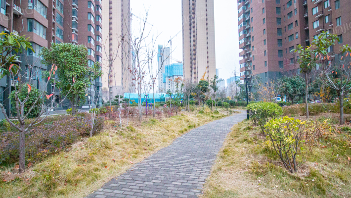 西湖颐城外景图