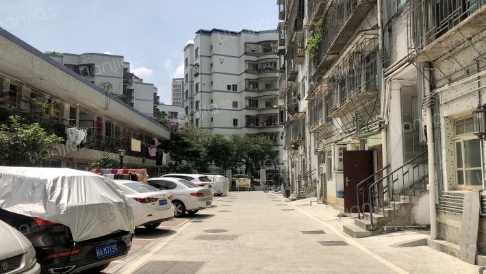 八四零零厂宿舍外景图