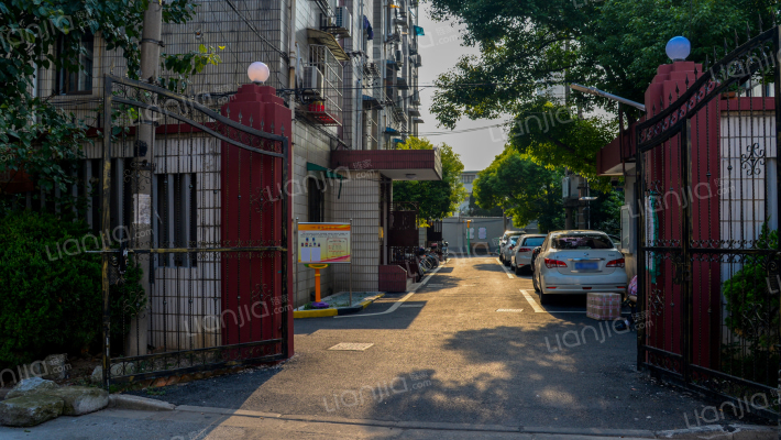 龙吴路398弄外景图