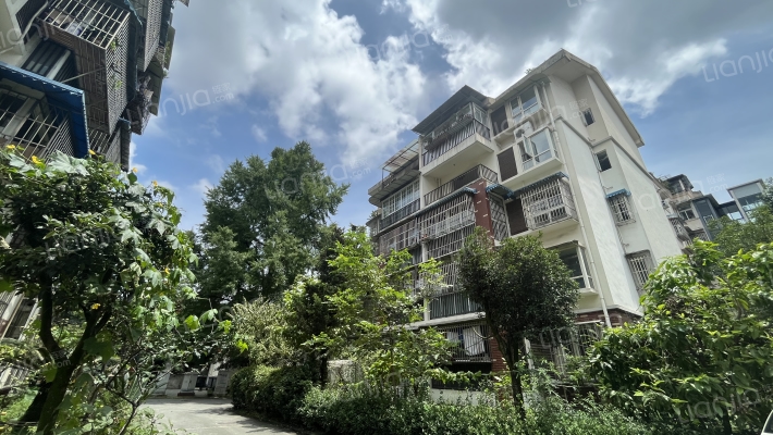 成大都江堰校区住宅小区外景图